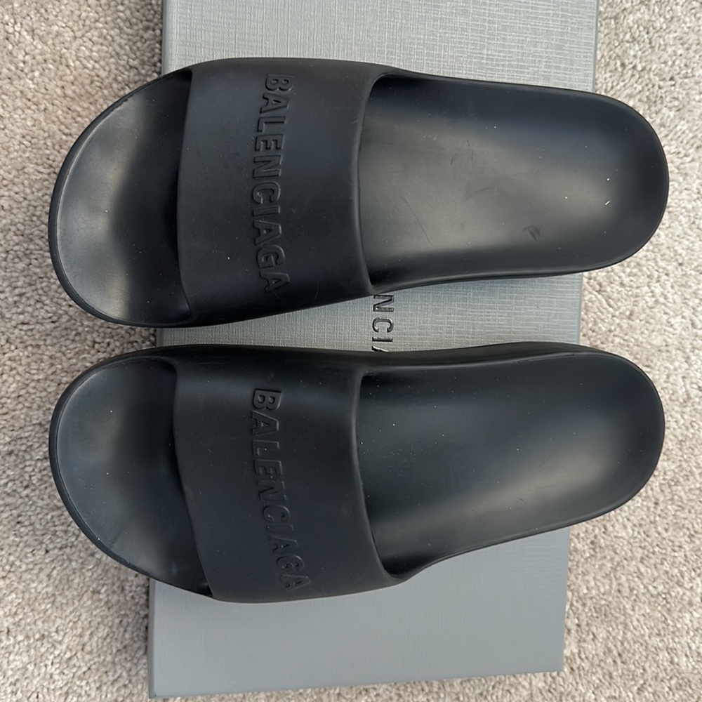 Balenciaga plat form slides